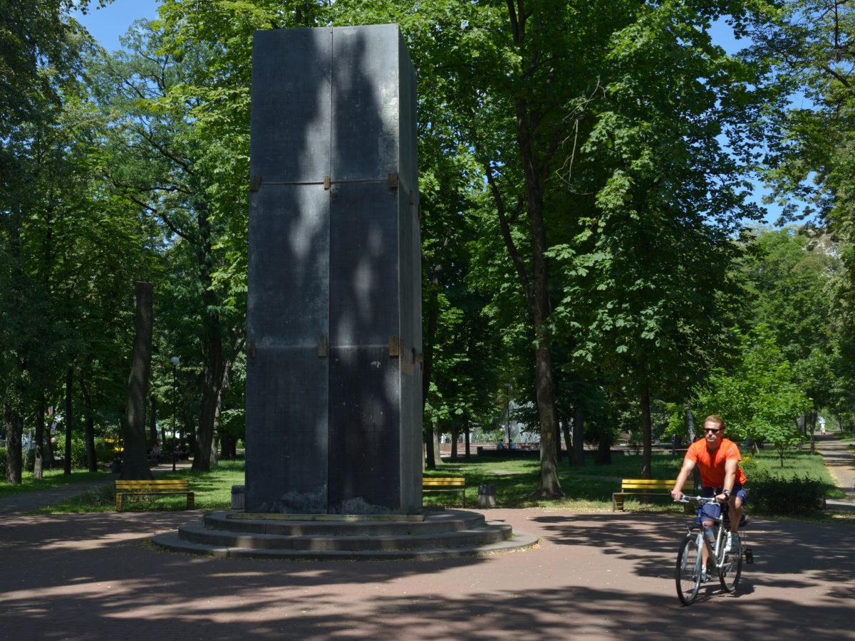 Ivan Kotliarevsky monument in Kyiv sheltered from Russian shelling, July 2024