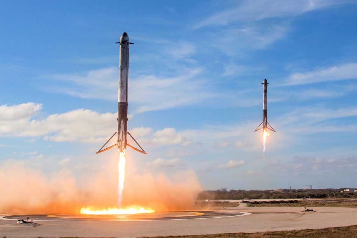 SpaceX Falcon Heavy side boosters landing at Cape Canaveral