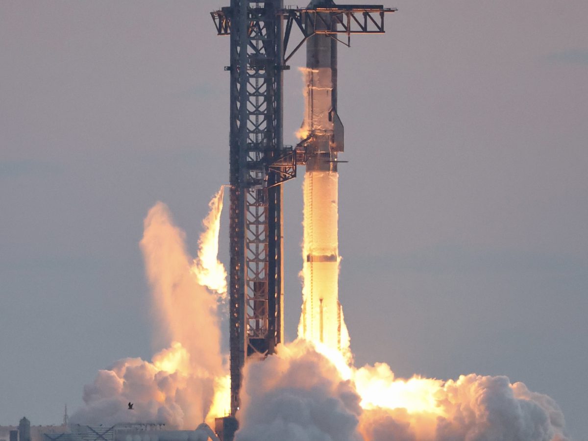 SpaceX Starship rocket ignition during integrated flight test IFT-5