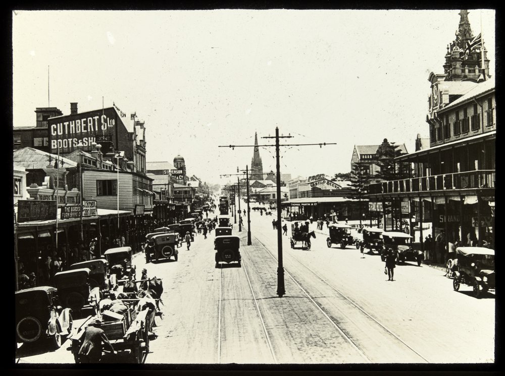 Shoppers on Oxford Street in East London