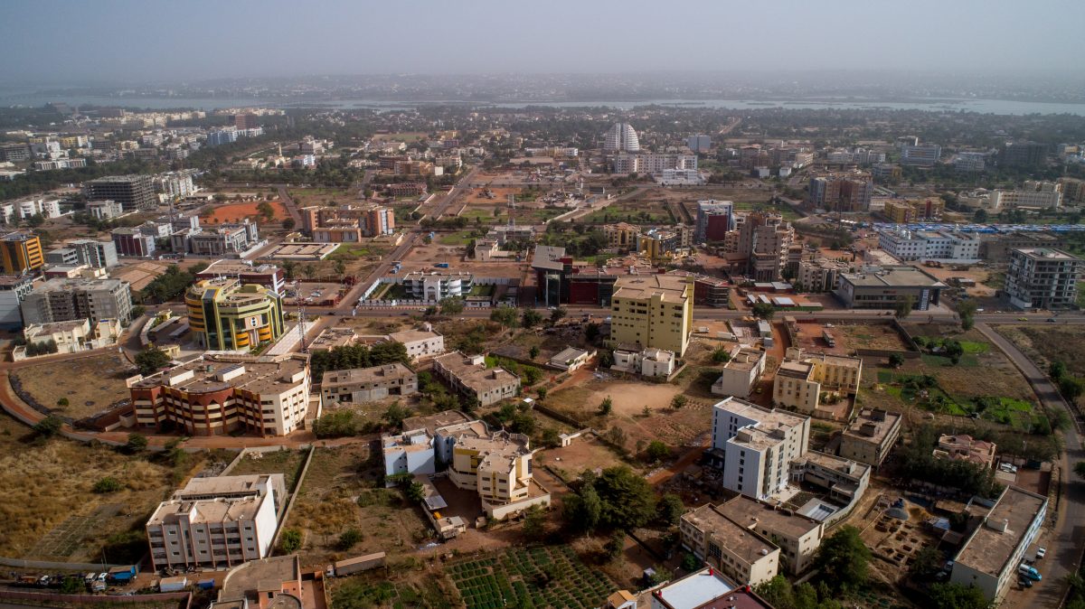 Aerial view of the ACI 2000 neighbourhood in Bamako, Mali, with the Niger River in the background