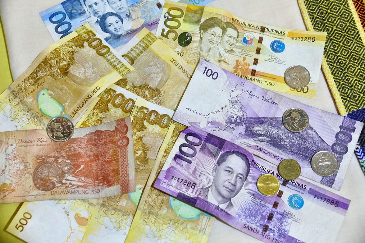 Philippine peso banknotes and coins